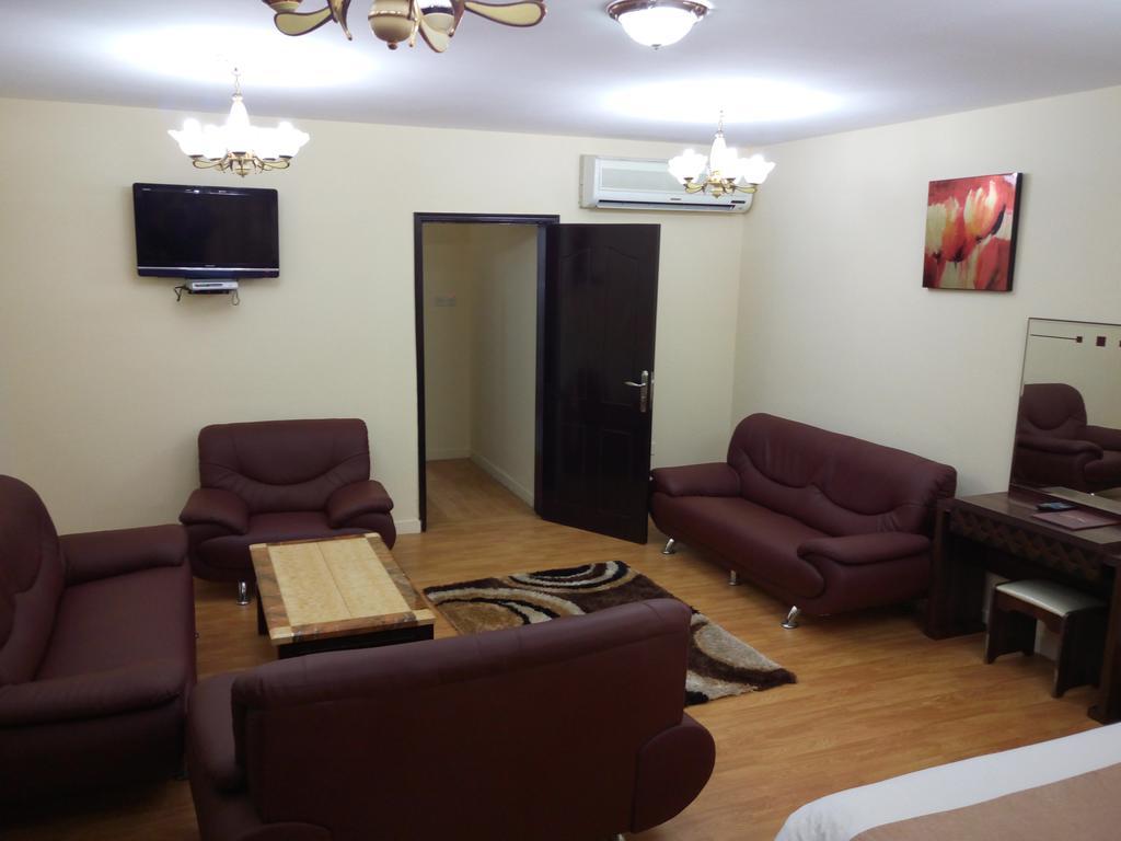 Tiger Home Hotel Apartments Muscat Exterior photo