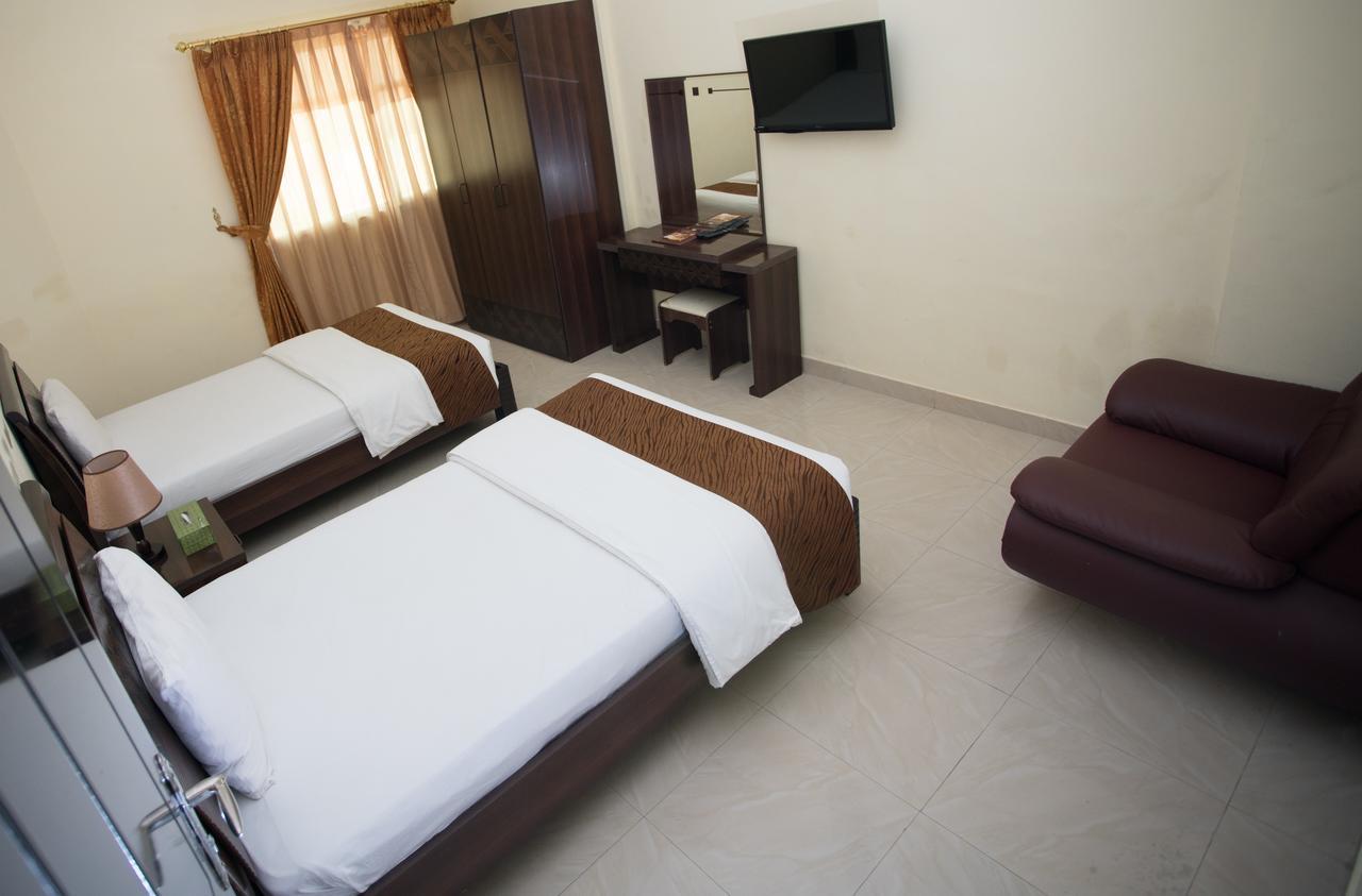 Tiger Home Hotel Apartments Muscat Exterior photo