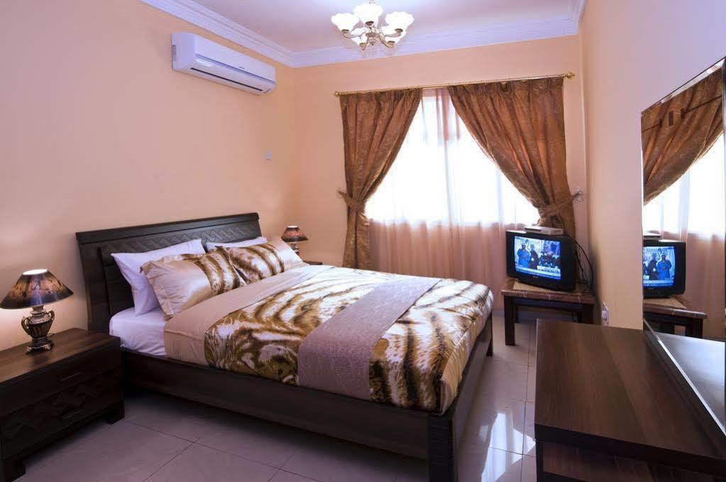 Tiger Home Hotel Apartments Muscat Exterior photo