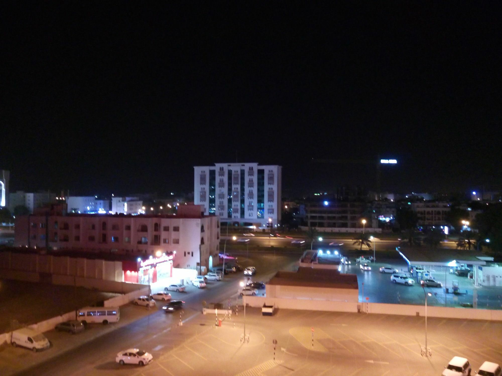 Tiger Home Hotel Apartments Muscat Exterior photo